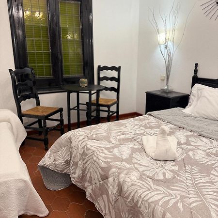 El Valle Hostal Restaurante La Pradera de Navalhorno ภายนอก รูปภาพ